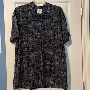 XL Men’s O’Neil button down shirt.
